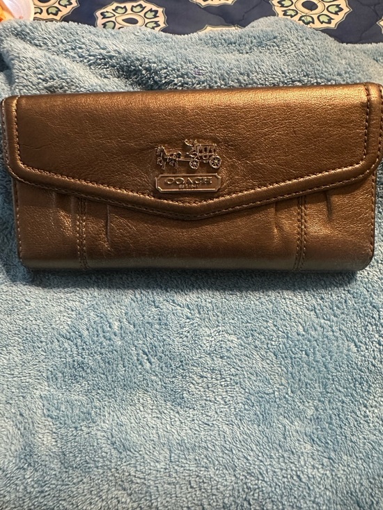 Coach Handbags - Coach Metallic Madison carriage wallet